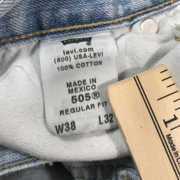 Vintage Faded Levis Jeans 38x32 Light Wash 505 Regular Fit Cotton Distressed Y2K - Picture 10 of 15
